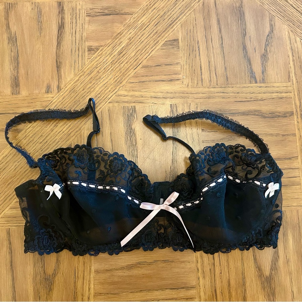 💕Jezebel Black Lace Bra with Delicate Details - Picture 2 of 7
